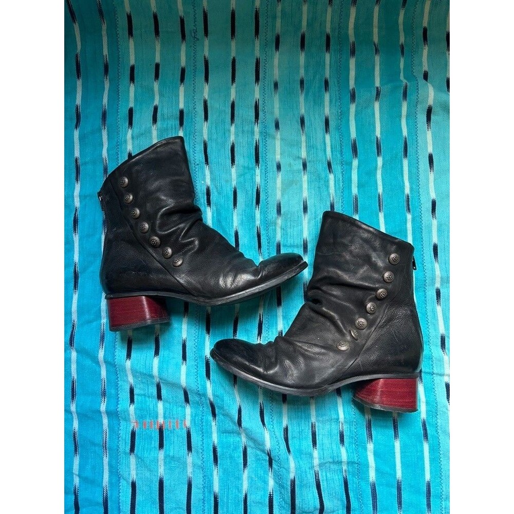 Carlo Cecchini Italy Handmade Leather Ankle Boots Button Detail Red Heel EU 39